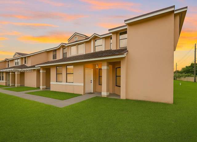 Property at 2283 SW 80th Ter #2283, Miramar, FL 33025, 2 beds, 2 baths