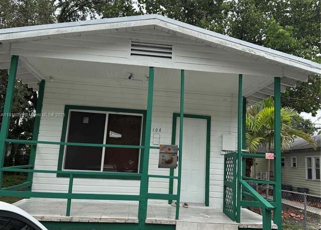 Property at 108 Oak Ave, Coral Gables, FL 33133, 2 beds, 1 bath