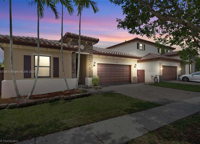 Property at 2732 NE 2nd Dr, Homestead, FL 33033, 4 beds, 3 baths