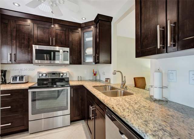 Property at 5103 NW 35th St #512, Lauderdale Lakes, FL 33319, 2 beds, 2 baths