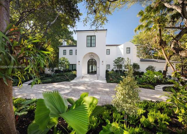 Property at 4860 Hammock Lake Dr, Coral Gables, FL 33156, 6 beds, 4.5 baths