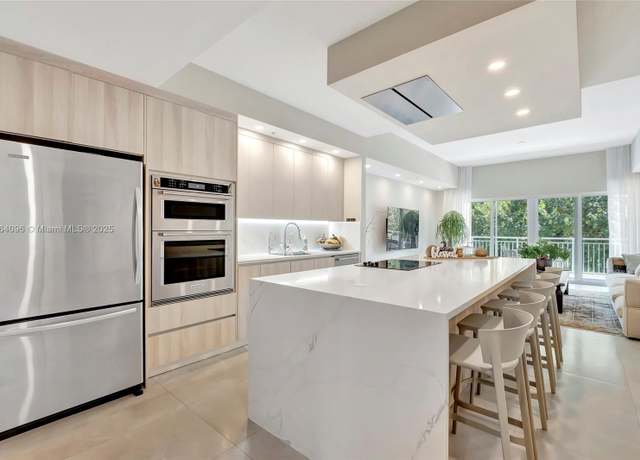 Property at 5300 NW 87th Ave #1213, Doral, FL 33178, 3 beds, 3.5 baths