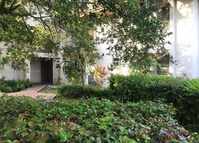 Property at 9472 SW 77th Ave Unit P2, Miami, FL 33156, 2 beds, 2 baths