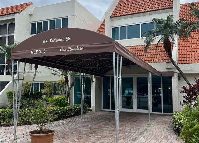 Property at 100 Lakeview Dr #118, Weston, FL 33326, 2 beds, 2 baths