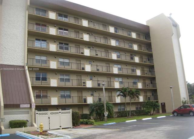 Property at 3150 W Rolling Hills Cir #601, Davie, FL 33328, 2 beds, 2 baths