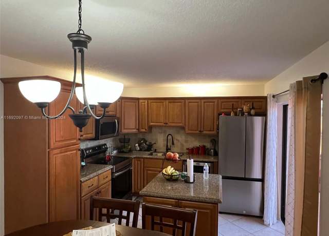 Property at 2774 SW 15th St #2774, Deerfield Beach, FL 33442, 2 beds, 2.5 baths