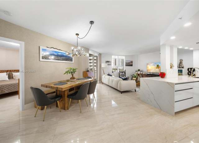 Property at 701 Brickell Key Blvd #707, Miami, FL 33131, 1 bed, 1.5 baths