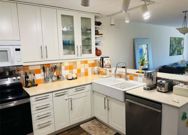 Property at 5300 NE 24th Ter Unit 512C, Fort Lauderdale, FL 33308, 2 beds, 2 baths