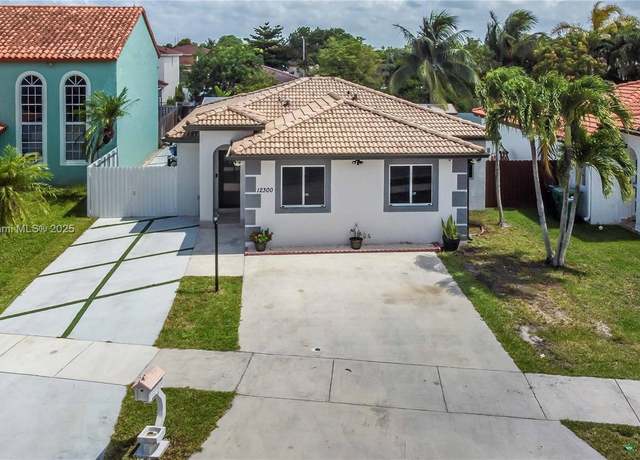 Property at 12300 SW 251st St, Homestead, FL 33032, 4 beds, 2 baths
