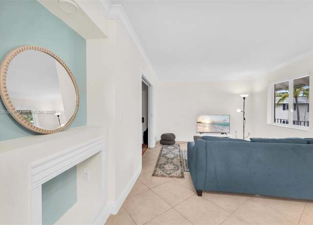 Property at 8617 SW 68th Ct #23, Pinecrest, FL 33156, 1 bed, 1 bath