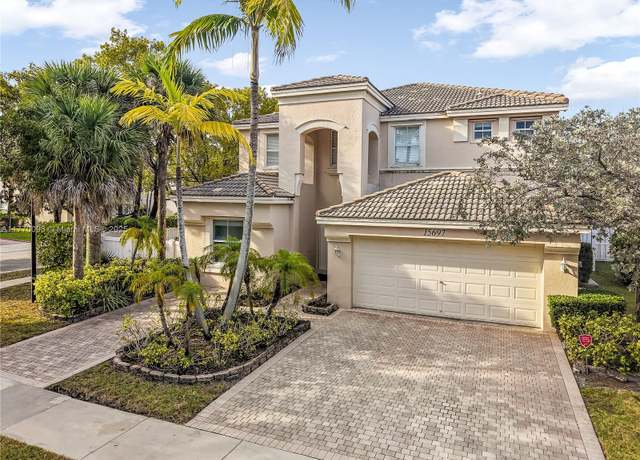 Property at 15697 SW 53rd St, Miramar, FL 33027, 6 beds, 3.5 baths
