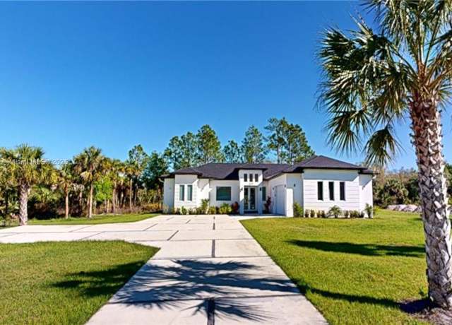 Property at 2631 30th Ave SE, Naples, FL 34117, 3 beds, 2.5 baths
