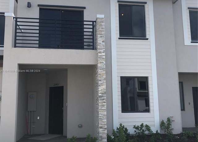 Property at 21451 NE 3 Path, Miami, FL 33179, 3 beds, 2.5 baths