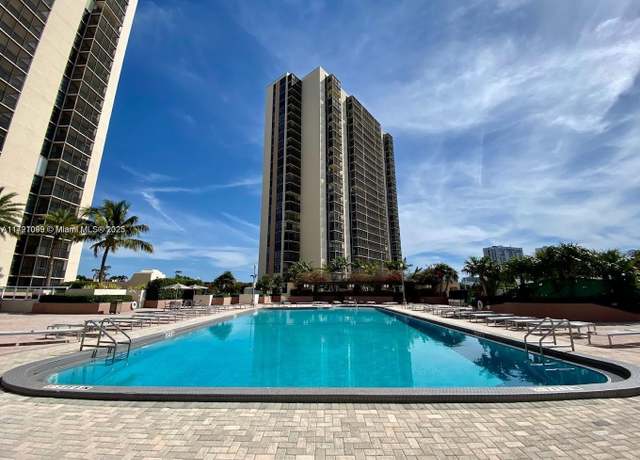 Property at 20301 W Country Club Dr #1424, Aventura, FL 33180, 2 beds, 2 baths