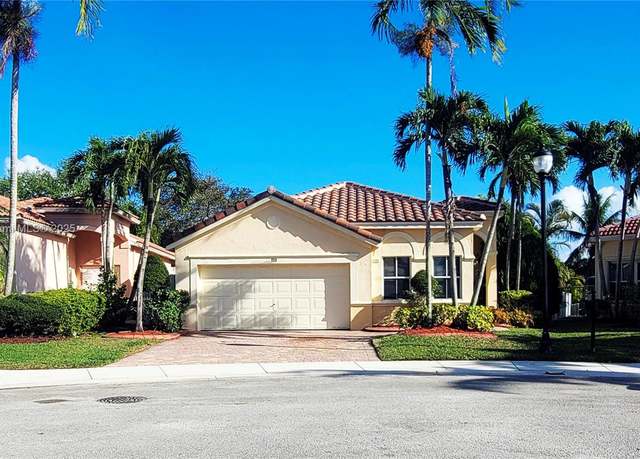 Property at 773 Tanglewood Cir, Weston, FL 33327, 3 beds, 2 baths