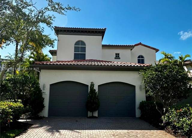 Property at 822 E Spinnaker Dr E, Hollywood, FL 33019, 4 beds, 4 baths