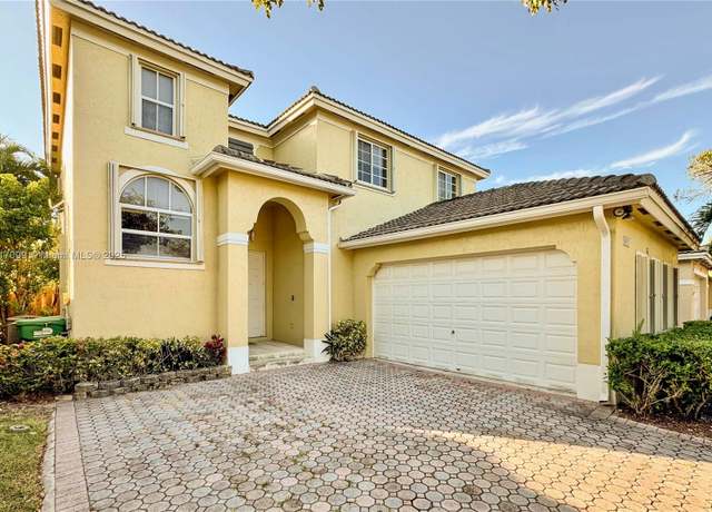 Property at 16120 SW 91st Ct, Palmetto Bay, FL 33157, 5 beds, 3 baths