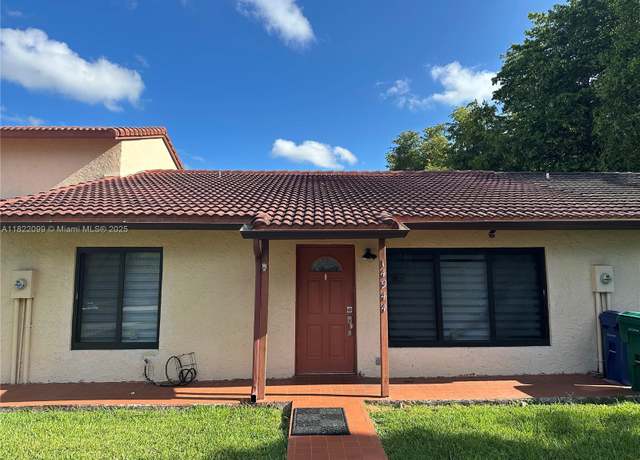 Property at 14944 SW 88th Ter, Miami, FL 33196, 3 beds, 2 baths