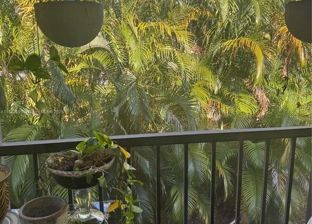 Property at 13944 NE 4th Ave D B, Miami, FL 33161, 2 beds, 1.5 baths
