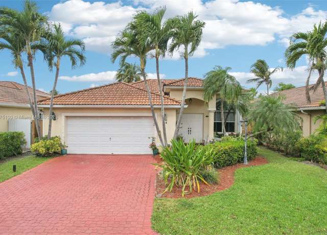 Property at 9364 SW 164th Ct, Miami, FL 33196, 4 beds, 2.5 baths