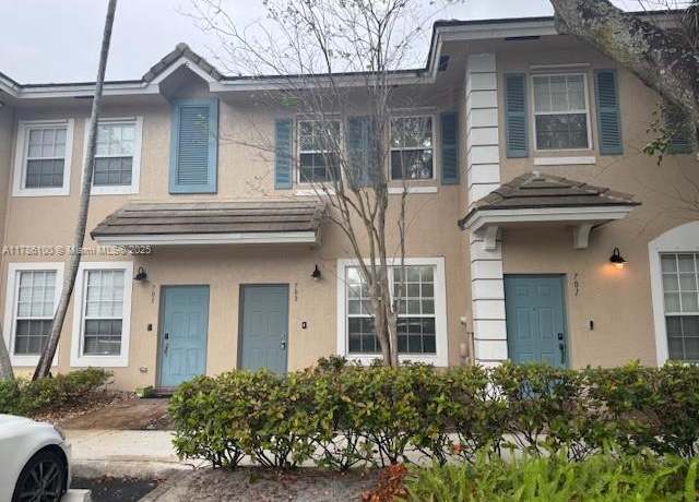 Property at 703 NW 42 Ave, Plantation, FL 33317, 2 beds, 2.5 baths