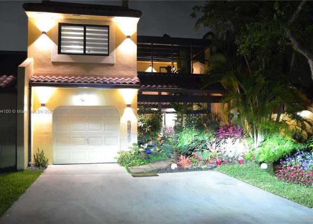 Property at 3629 Estepona Ave, Doral, FL 33178, 3 beds, 2.5 baths