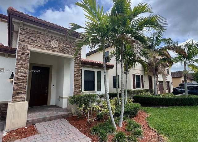 Property at 738 SE 37th Pl, Homestead, FL 33033, 5 beds, 3 baths