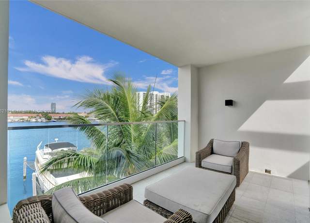 Property at 3750 Yacht Club Dr Unit TH2, Aventura, FL 33180, 4 beds, 5.5 baths