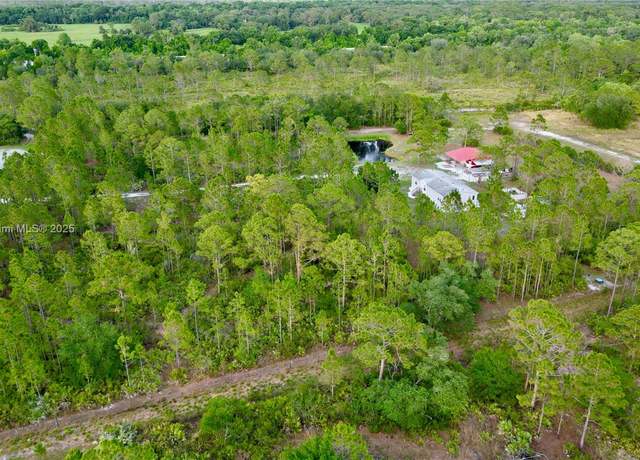 Property at 1000 NE 365th Ln, Okeechobee, FL 34972, 3 beds, 2 baths