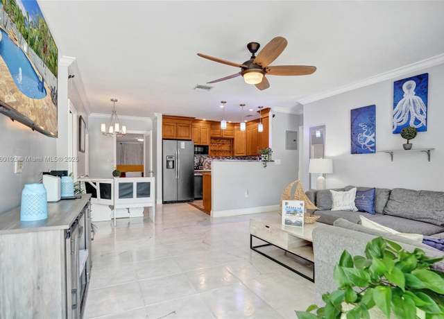 Property at 3 NE 26th St, Wilton Manors, FL 33305, 4 beds, 4 baths