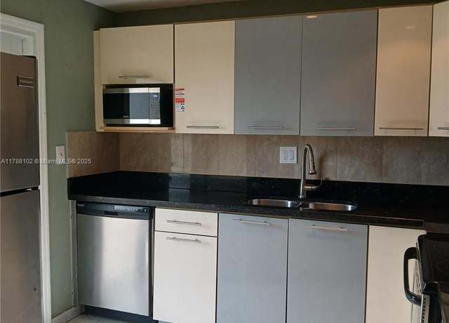 Property at 5950 Del Lago Cir #112, Sunrise, FL 33313, 2 beds, 2 baths