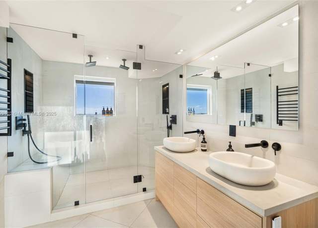 Property at 16485 Collins Ave #2438, Sunny Isles Beach, FL 33160, 3 beds, 2 baths