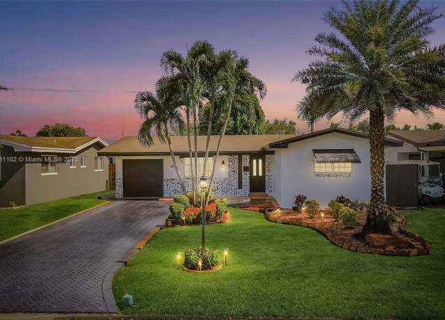 Property at 8571 NW 15th Ct, Pembroke Pines, FL 33024, 2 beds, 2 baths