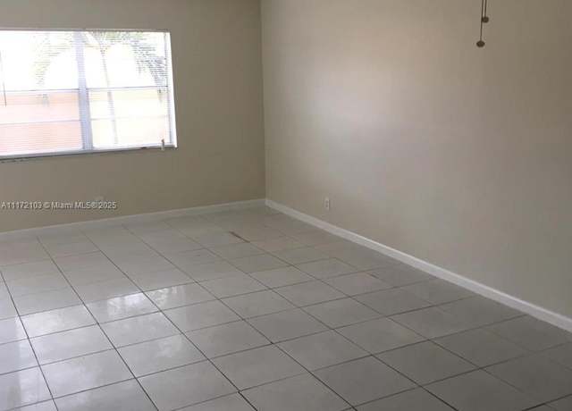 Property at 5962 NW 29th Pl #112, Sunrise, FL 33313, 3 beds, 2.5 baths