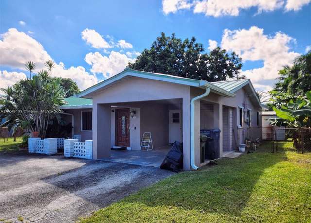 Property at 2633 NW 9th Ln, Wilton Manors, FL 33311, 3 beds, 2 baths
