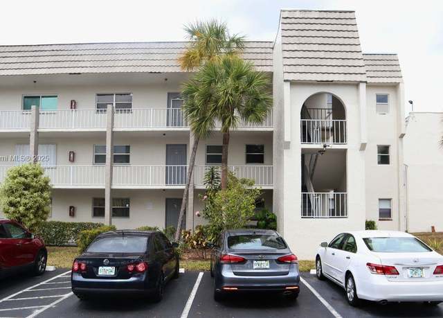 Property at 8300 Sunrise Lakes Blvd #212, Sunrise, FL 33322, 2 beds, 2 baths