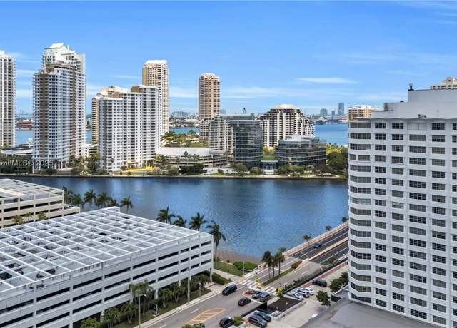 Property at 950 Brickell Bay Dr #1108, Miami, FL 33131, 1 bed, 1 bath