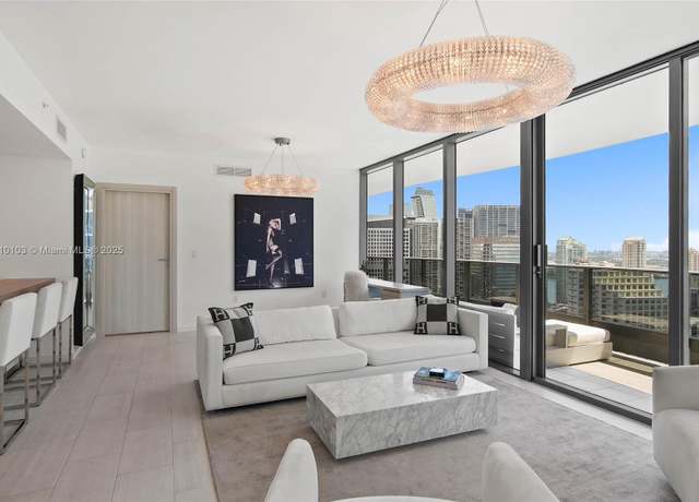 Property at 1000 Brickell Plz #4209, Miami, FL 33131, 2 beds, 2.5 baths