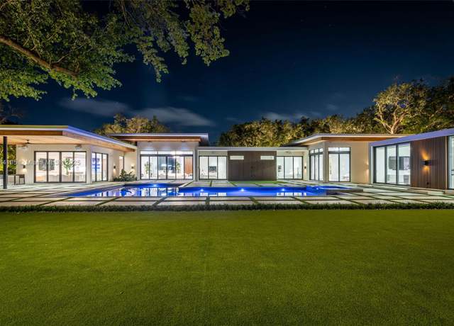 Property at 7825 SW 128th St, Pinecrest, FL 33156, 6 beds, 6.5 baths