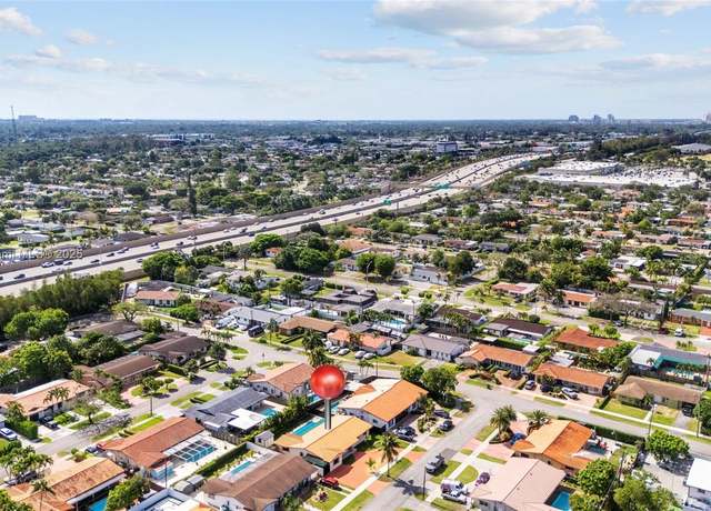 Property at 3035 SW 78th Ave, Miami, FL 33155, 4 beds, 3 baths
