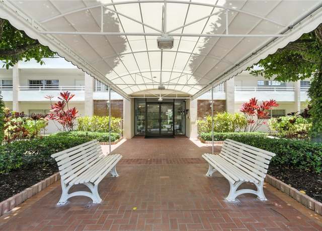 Property at 3850 Oaks Clubhouse Dr #307, Pompano Beach, FL 33069, 3 beds, 2 baths