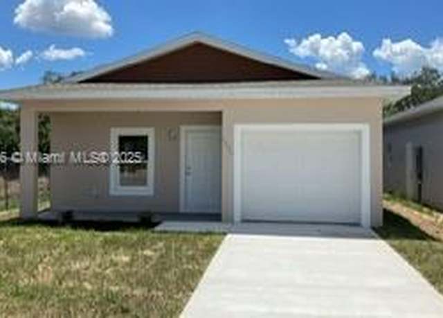 Property at 1480 Las Villas Blvd, Sebring, FL 33870, 3 beds, 2 baths