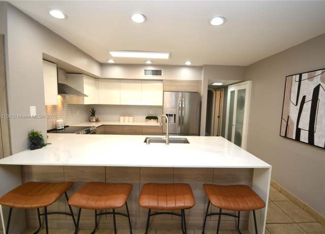 Property at 6435 Windmill Gate Rd, Miami Lakes, FL 33014, 3 beds, 2 baths