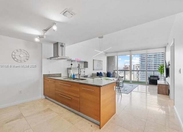 Property at 485 Brickell Ave #3503, Miami, FL 33131, 1 bed, 1 bath