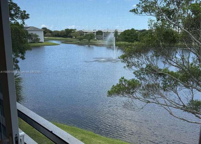Property at 9420 Poinciana Pl #403, Davie, FL 33324, 2 beds, 2 baths