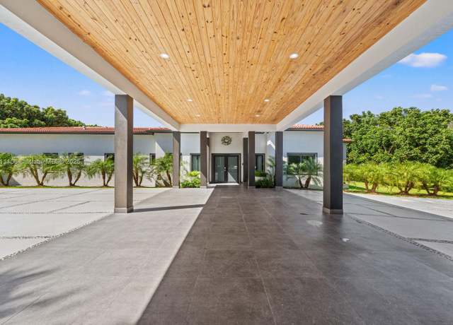 Property at 26500 SW 157th Ave, Homestead, FL 33031, 4 beds, 4 baths