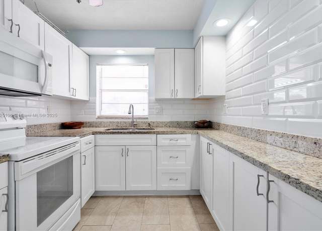 Property at 1200 Tallwood Ave #109, Hollywood, FL 33021, 1 bed, 1 bath