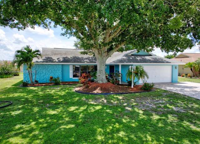 Property at 1704 Ridge St, Sebring, FL 33870, 3 beds, 2 baths