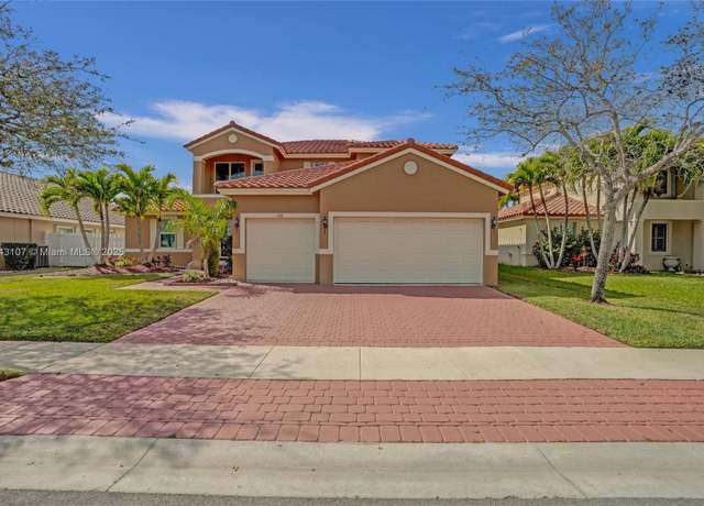 Property at 1588 SW 191st Ave, Pembroke Pines, FL 33029, 5 beds, 3.5 baths