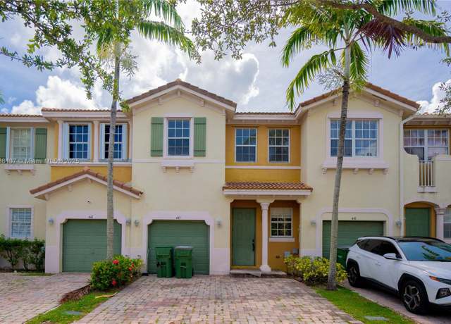 Property at 445 NE 21st Ave, Homestead, FL 33033, 3 beds, 2.5 baths
